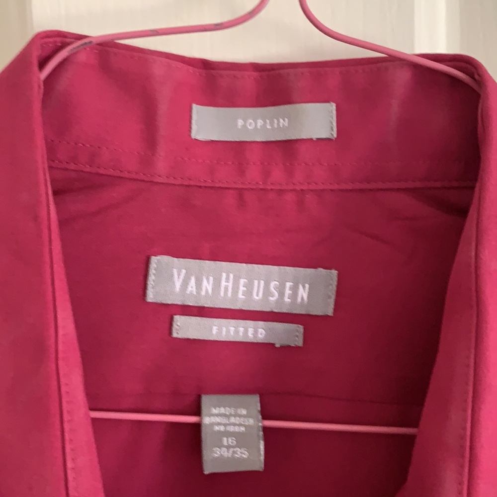 Van Heusen Rose 🥀 Long Sleeved Button Down Shirt - Picture 6 of 7